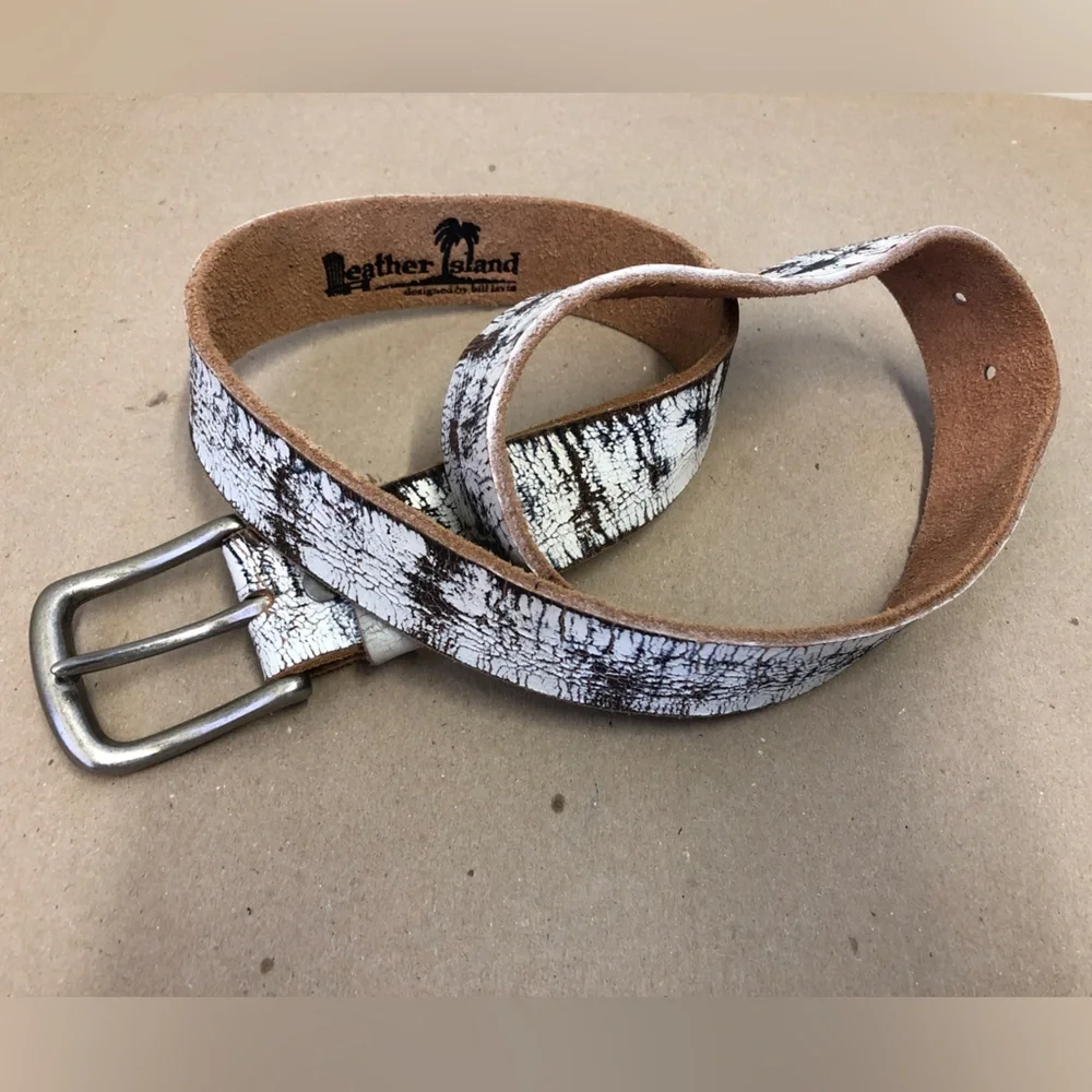 NWOT Bill Lavin Leather Island White Distressed Leather Belt